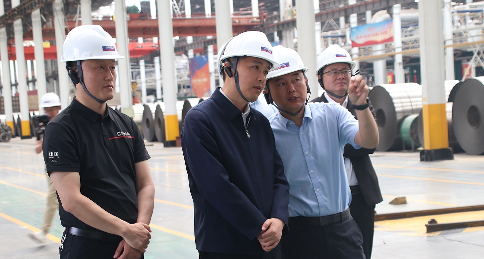 縣委副書記、縣長孔磊到眾鑫發調研數智化產業轉型情況